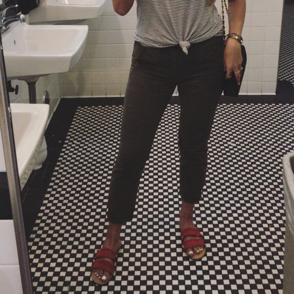 Forever 21 army green cargo pants 🍃